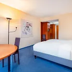 Radisson Hotel, Fuerst Leopold 4*