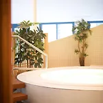 Radisson Hotel, Fuerst Leopold 4*