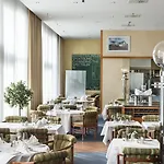 Radisson Hotel, Fuerst Leopold Hotel 4*