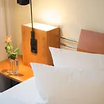 Radisson Hotel, Fuerst Leopold 4*