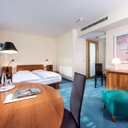 Radisson Blu Fuerst Leopold מלון