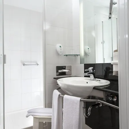 Radisson Blu Fuerst Leopold 4*