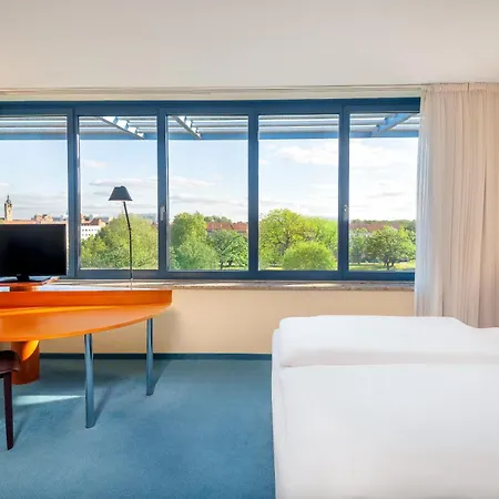 Radisson Hotel, Fuerst Leopold 4*