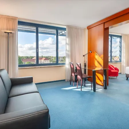 Radisson Hotel, Fuerst Leopold