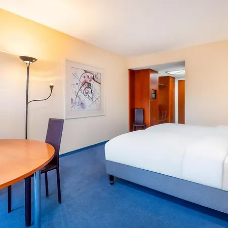 Radisson Hotel, Fuerst Leopold 4*