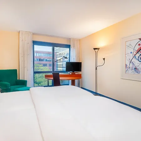 Radisson Hotel, Fuerst Leopold 4* デッサウ