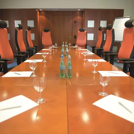 Radisson Blu Fuerst Leopold Hotel 4*