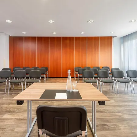 Radisson Hotel, Fuerst Leopold