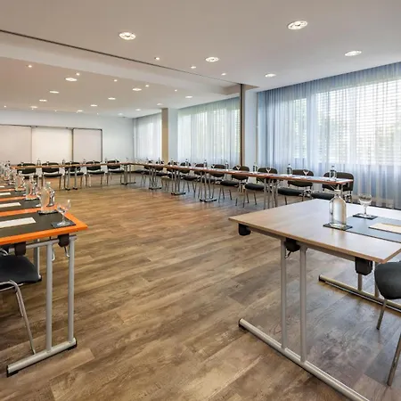 Radisson Hotel, Fuerst Leopold فندق 4*