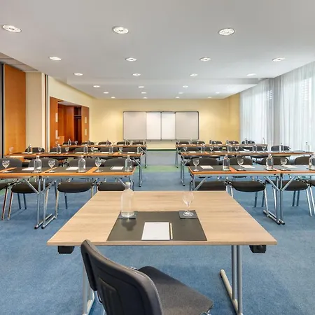 Radisson Hotel, Fuerst Leopold