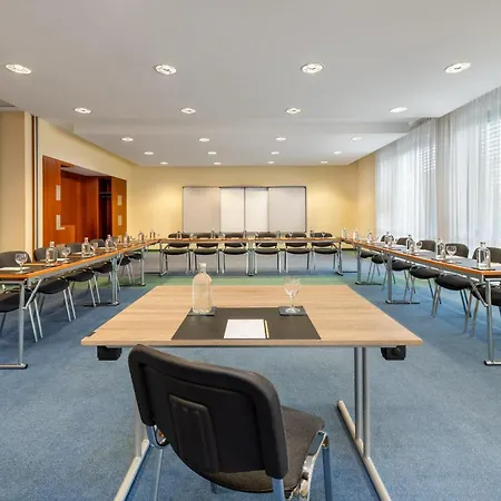 فندق Radisson Hotel, Fuerst Leopold 4*