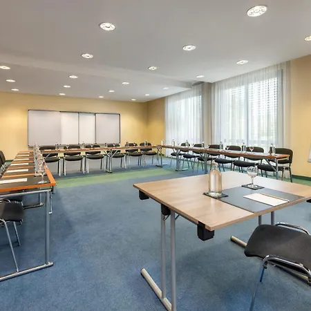 Radisson Hotel, Fuerst Leopold 4*