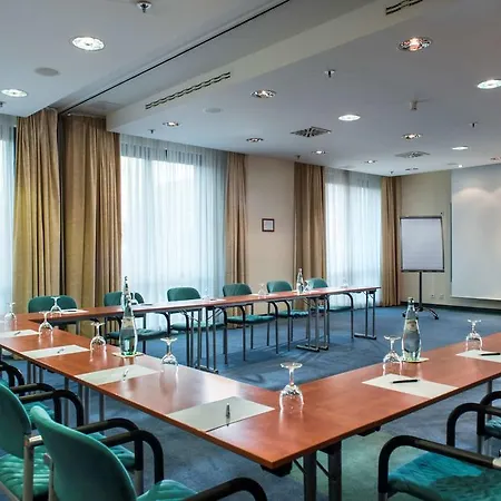 Radisson Blu Fuerst Leopold מלון