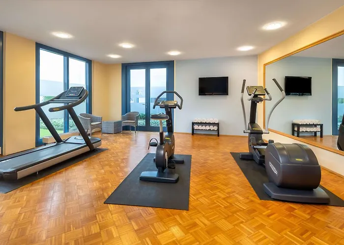 Radisson Hotel, Fuerst Leopold 4*