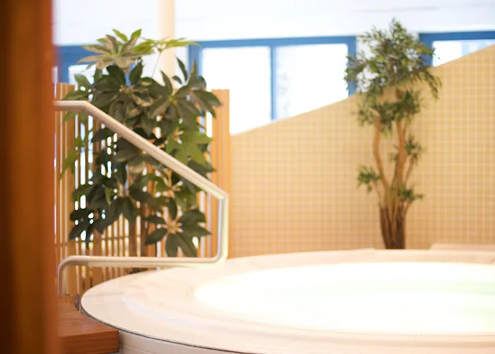 Radisson Hotel, Fuerst Leopold 4*