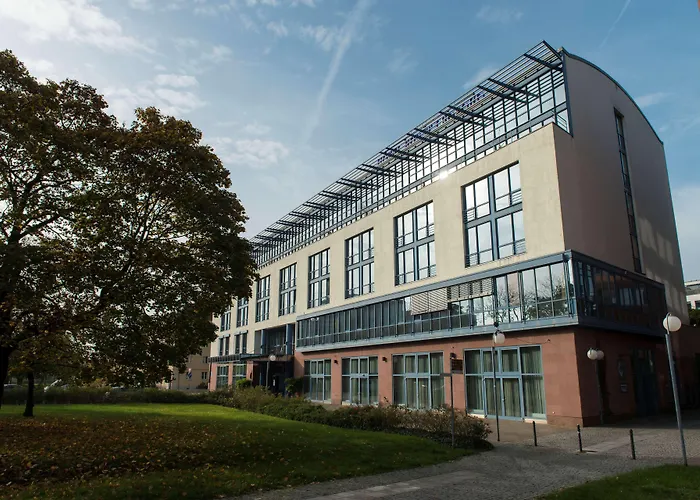 Radisson Hotel, Fuerst Leopold 4*