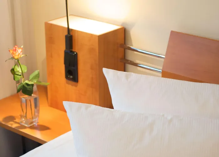 Radisson Hotel, Fuerst Leopold 4*