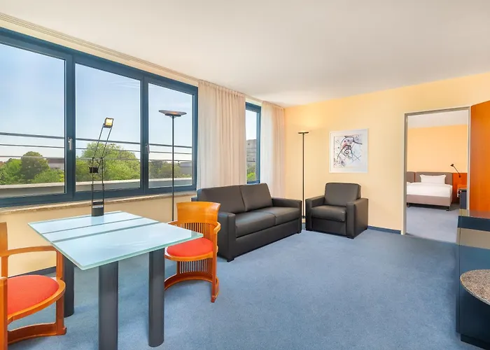 Radisson Hotel, Fuerst Leopold 4*